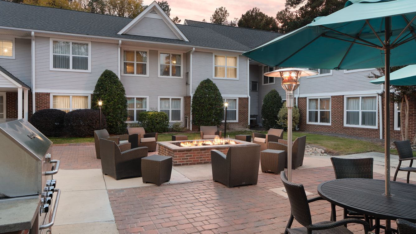 ri-fayph-patio36755-18366_Wide-Hor