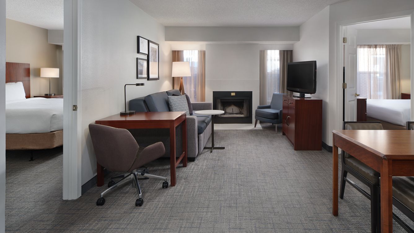 ri-fayph-two-bedroom-fireplac41439-50194_Wide-Hor