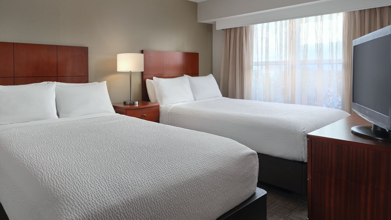 ri-fayph-two-bedroom-suite30406-31269_Wide-Hor