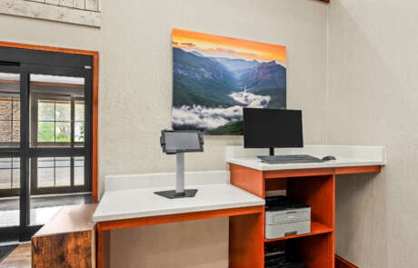 53027_business_center_2