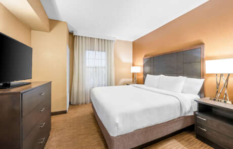 53027_suite_13