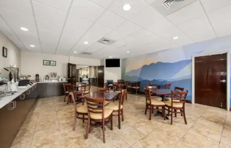 NC514BreakfastArea3